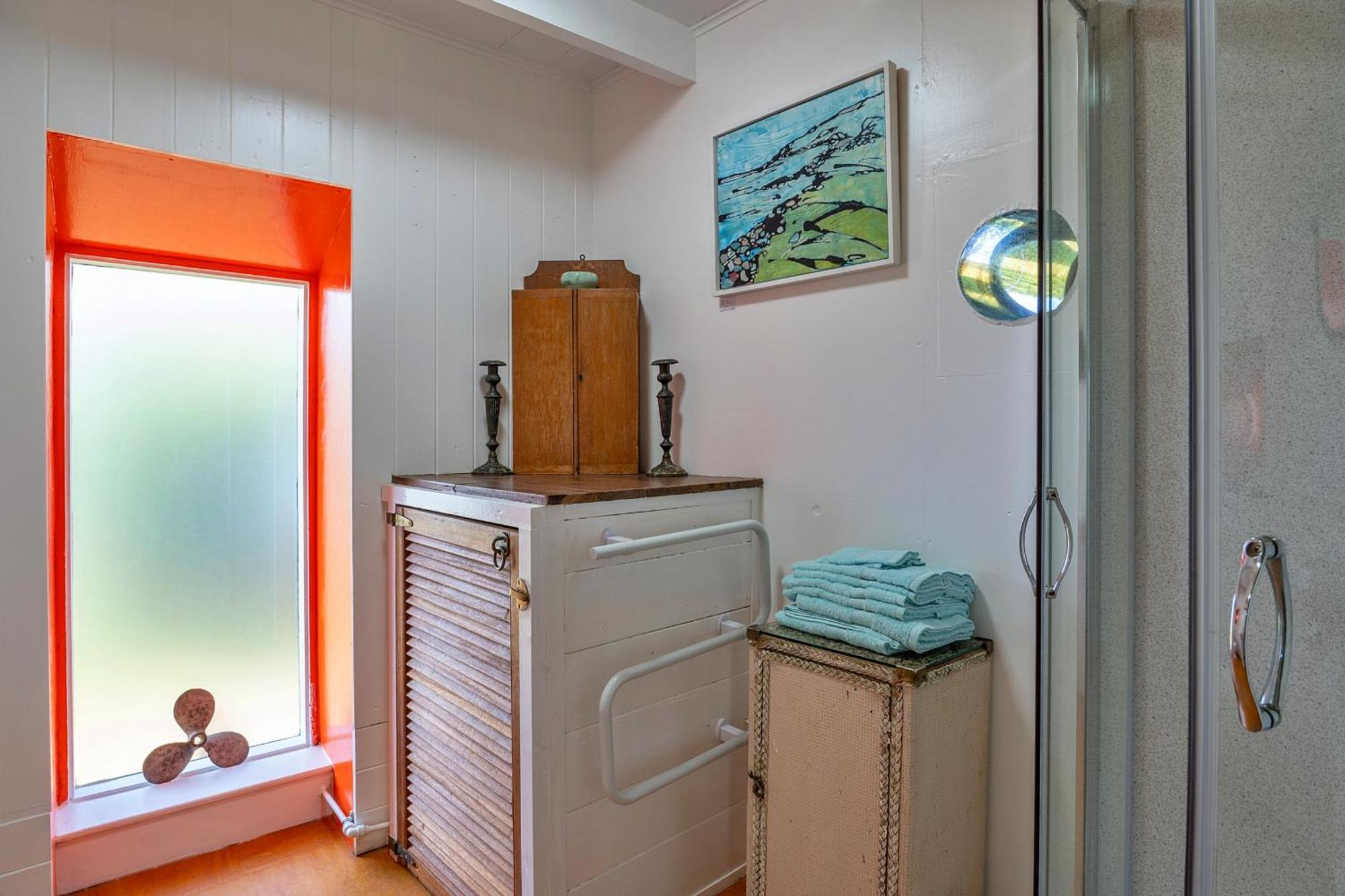 Finest Retreats - The Watchtower At Western Watch Lower Boscaswell Екстер'єр фото